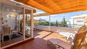 797 HOLIDAY RENTALS - Piso para 4 con amplia terraza al jardin y al mar